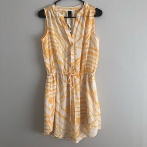 NWT Yellow/orange and white gap shift dress medium
